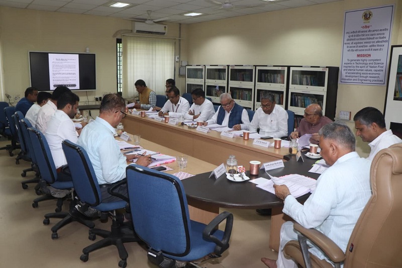 इंदौरः उच्च शिक्षा मंत्री परमार की अध्यक्षता में हुई एसजीएसआईटीएस के शासी निकाय की बैठक