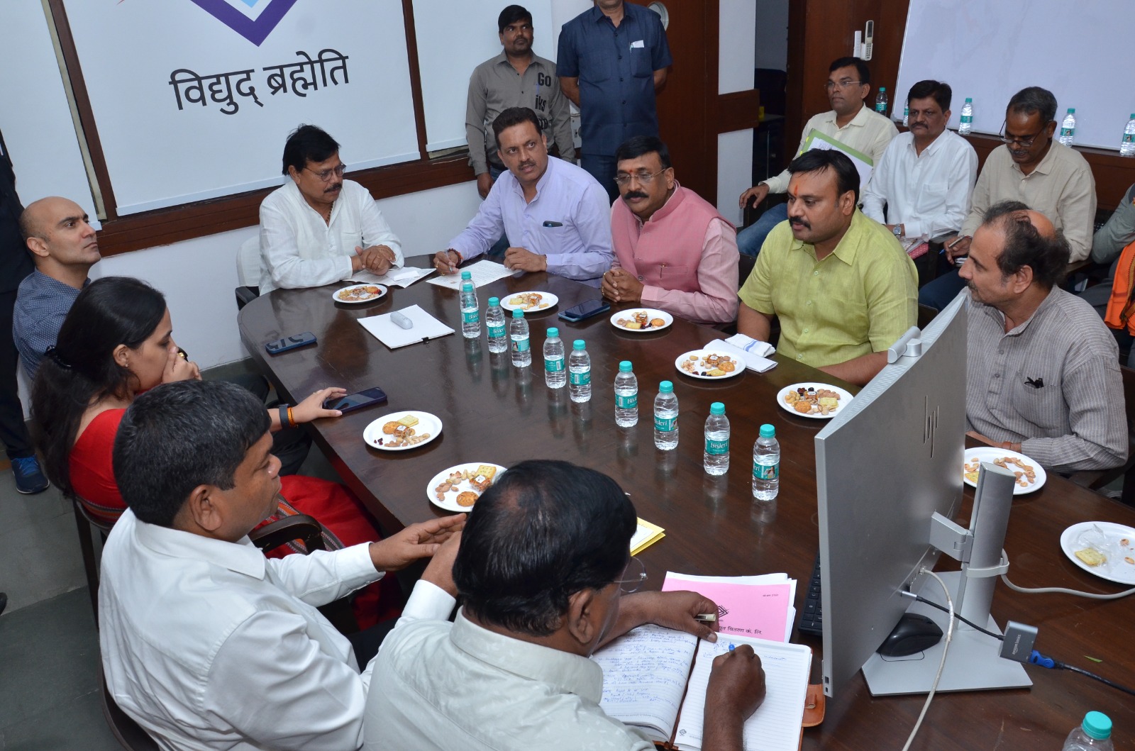 प्राथमिकता के आधार पर और चिन्हि‍त कर जबलपुर के व‍िभ‍िन्न क्षेत्रों  का चयन कर ट्रि‍पिंग नियंत्रण का कार्य क्रि‍यान्व‍ित किया जाए-ऊर्जा मंत्री