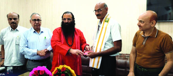 सम्मान करते हुए
