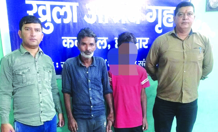 परिजनों की सुपुर्दगी में बालक