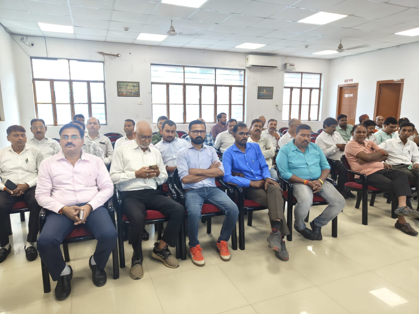 गोरखपुर जर्नलिस्ट्स प्रेस क्लब में पुरस्कार वितरण समारोह का आयोजन*