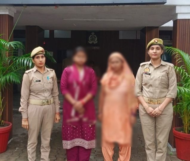 चरस तस्करी में 590 ग्राम चरस के पुलिस गिरफ्त में दोनों आरोपित महिलाएं