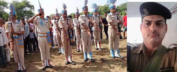 सीआरपीएफ के वीर जवान को 21 राउण्ड की दी अंतिम सलामी सीआरपीएफ के वीर जवान को 21 राउण्ड की दी अंतिम सलामी