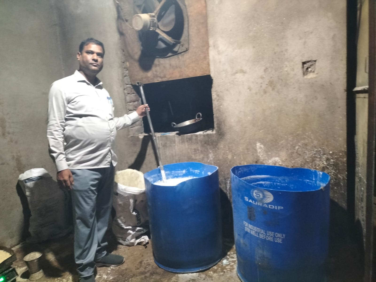 स्वास्थ्य विभाग ने पकड़ा मिलावटी मिल्क केक का अवैध कारखाना