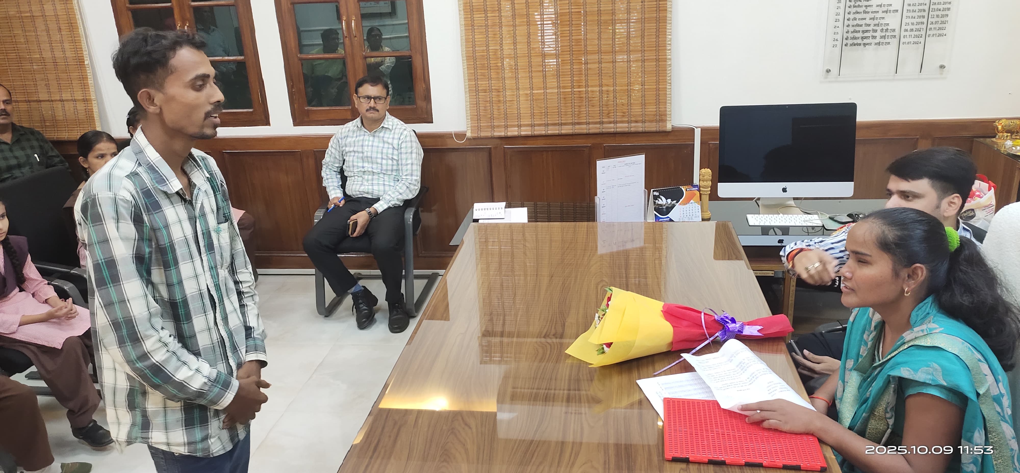 दृष्टि बाधित मोनी वर्मा दृष्टि बाधित मोनी वर्मा