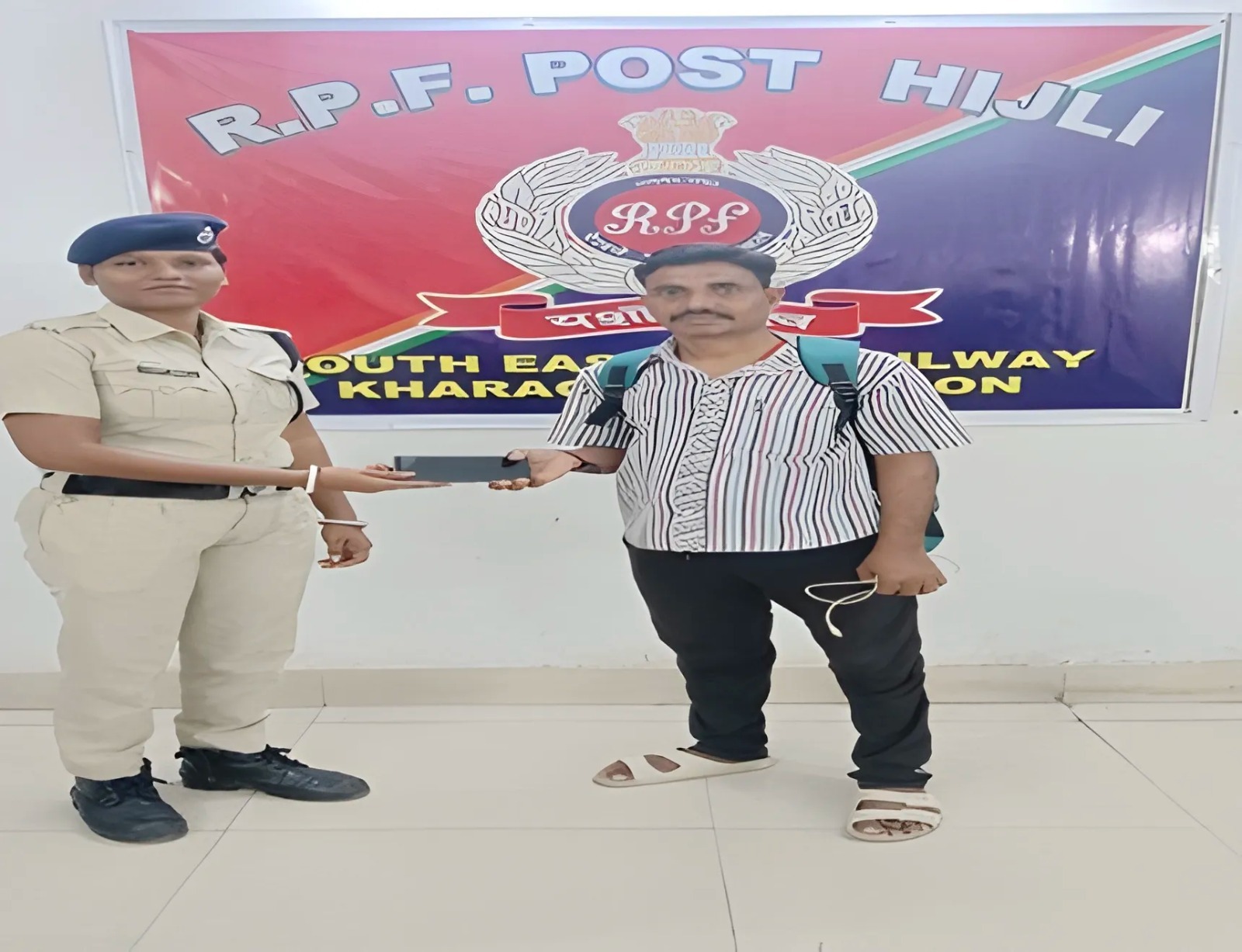 आरपीएफ के कर्मियों की तत्परता, ईमानदारी आरपीएफ के कर्मियों की तत्परता, ईमानदारी