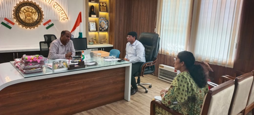 उत्खनन पर अंकुश लगाने पर दिया जोर