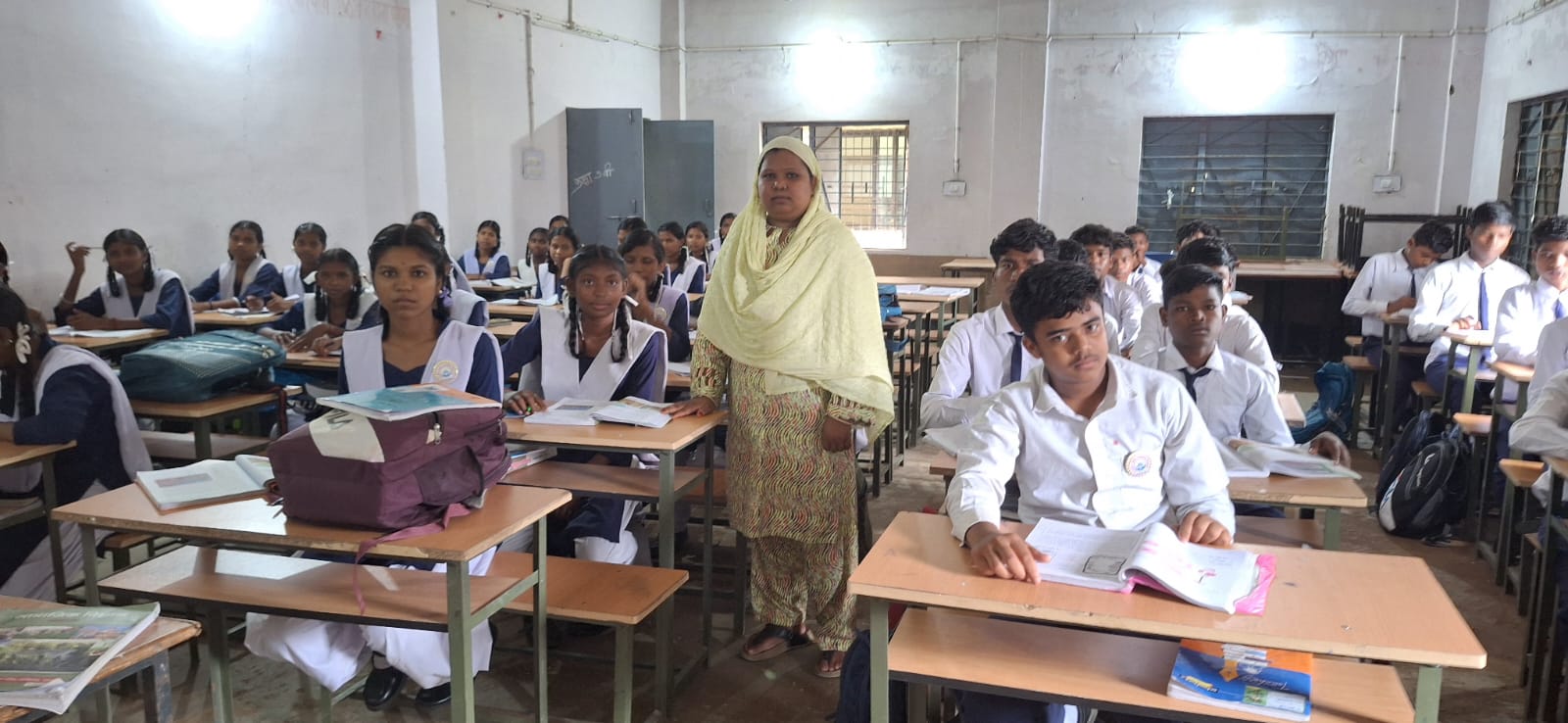 कोरबा : मानदेय शिक्षकों की नियुक्ति से दूरस्थ स्कूलों में पढ़ाई आसान कोरबा : मानदेय शिक्षकों की नियुक्ति से दूरस्थ स्कूलों में पढ़ाई आसान