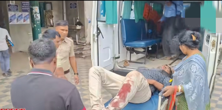 बेलदा में पिता पुत्र घायल