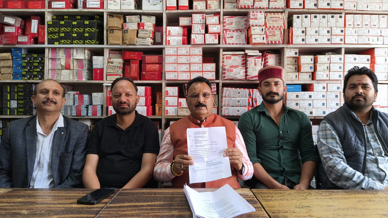बल्ह के विधायक इंद्र सिंह गांधी।