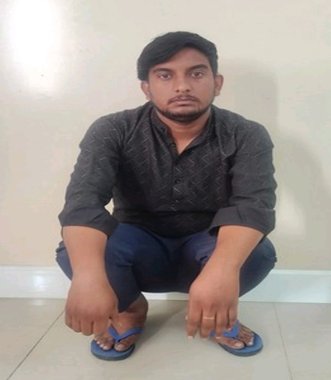 डिजिटल अरेस्ट फ्रॉड: 23.56 लाख की ठगी के संगठित गिरोह का एक और सदस्य गिरफ्तार डिजिटल अरेस्ट फ्रॉड: 23.56 लाख की ठगी के संगठित गिरोह का एक और सदस्य गिरफ्तार