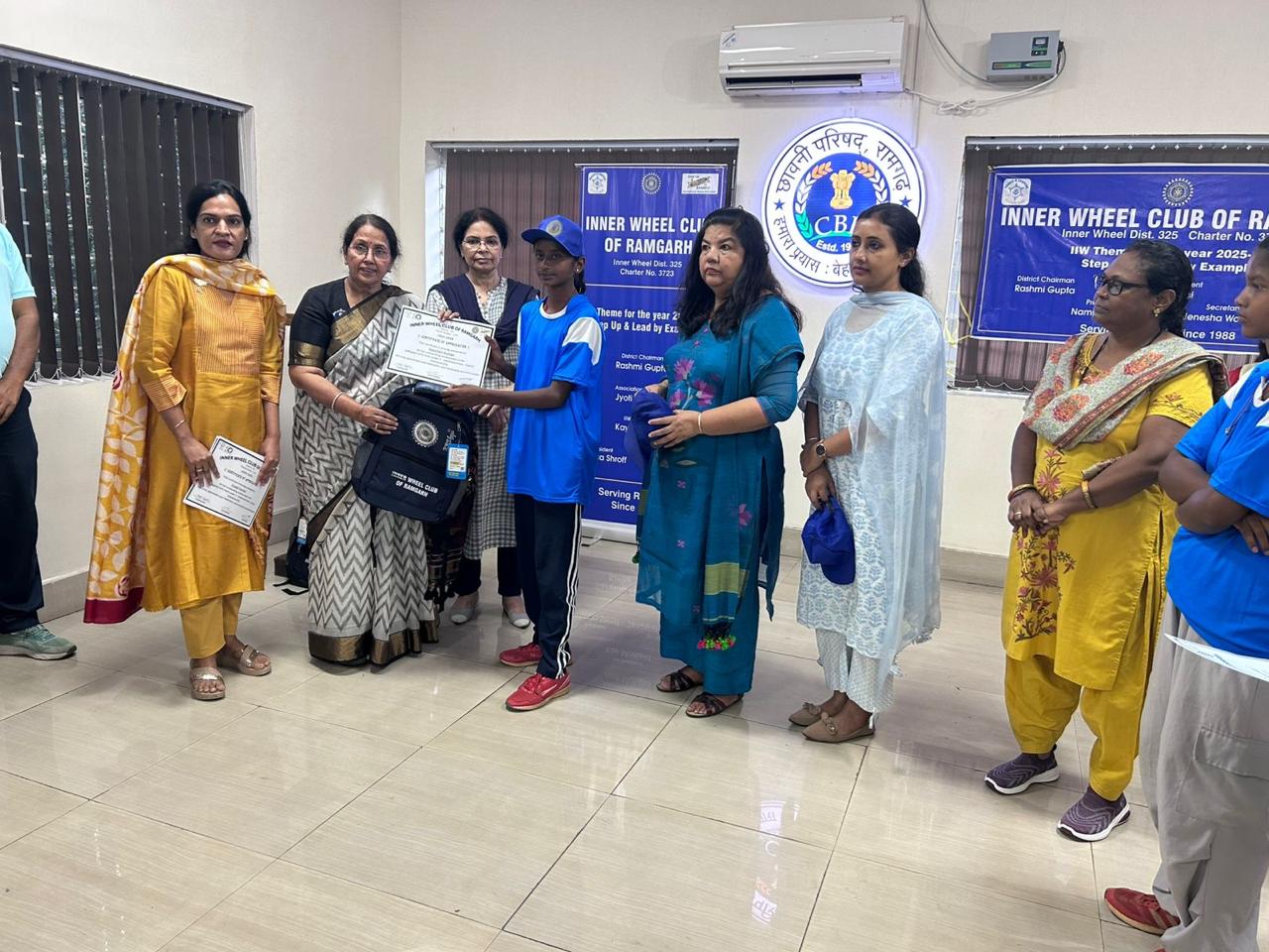 खिलाड़ियों को किया गया सम्मानित खिलाड़ियों को किया गया सम्मानित