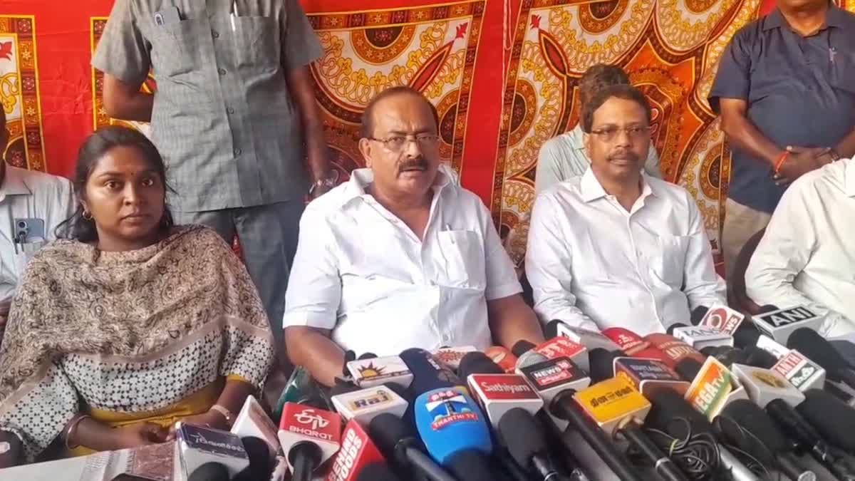 मंत्री चक्रपाणि को गर्व है!
