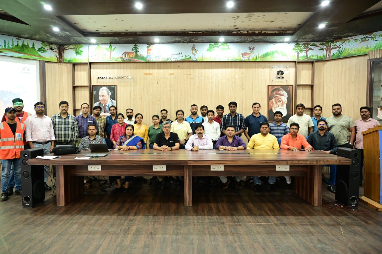 कार्यशाला में शामिल लोग