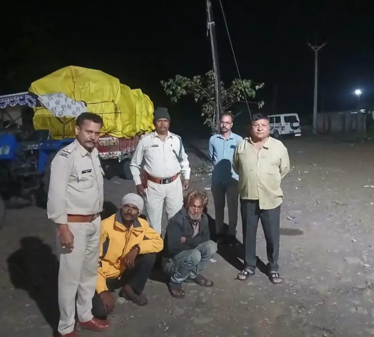 क्विंटल अवैध लकड़ी जब्त, दो पकड़ाए