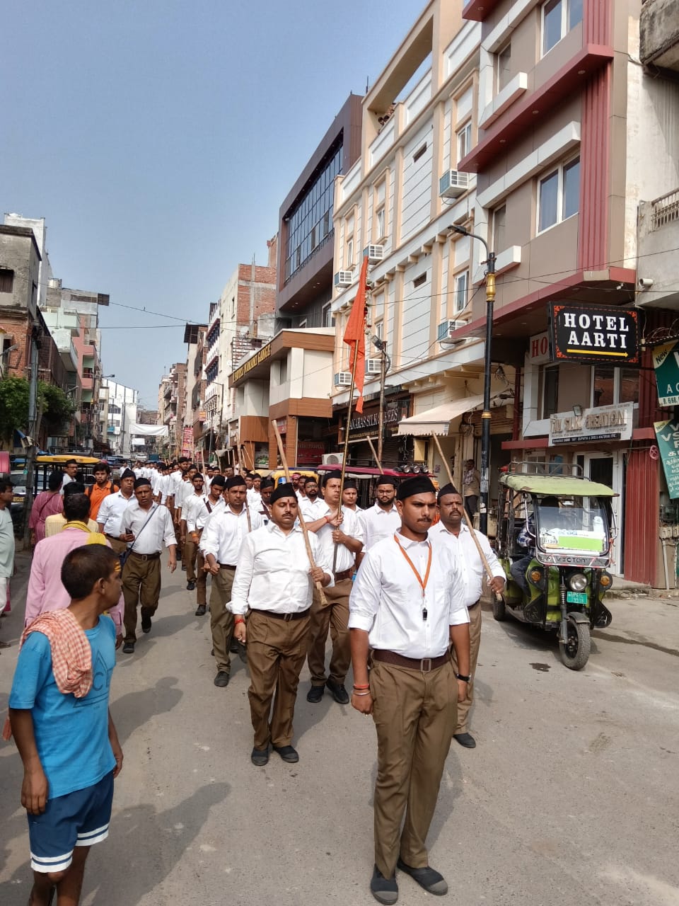 आरएसएस के शताब्दी वर्ष में शिवाला शाखा का पथ संचलन आरएसएस के शताब्दी वर्ष में शिवाला शाखा का पथ संचलन