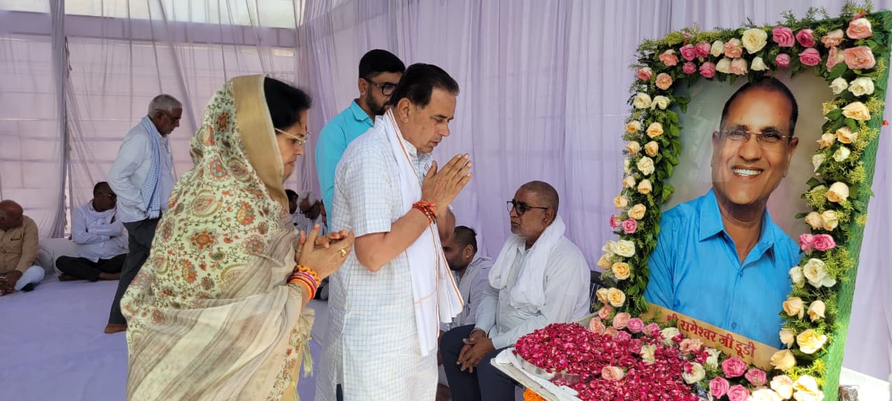 संसदीय कार्य मंत्री जोगाराम पटेल ने रामेश्वर डूडी के निधन पर जताया शोक संसदीय कार्य मंत्री जोगाराम पटेल ने रामेश्वर डूडी के निधन पर जताया शोक