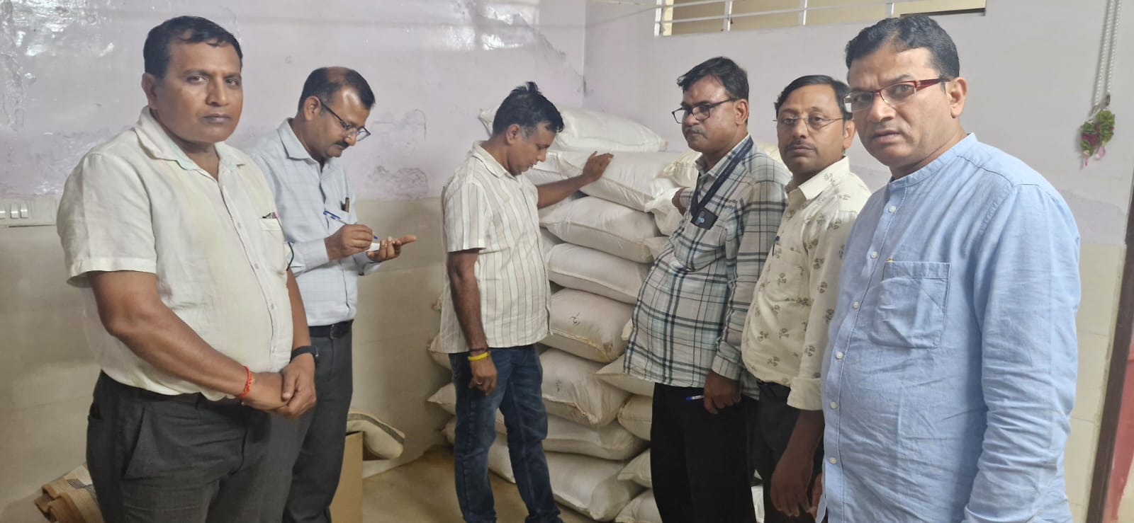 खाद्य सुरक्षा टीम ने किया 1 हजार 275 किलो मिलावटी मसालों का जखीरा बरामद खाद्य सुरक्षा टीम ने किया 1 हजार 275 किलो मिलावटी मसालों का जखीरा बरामद