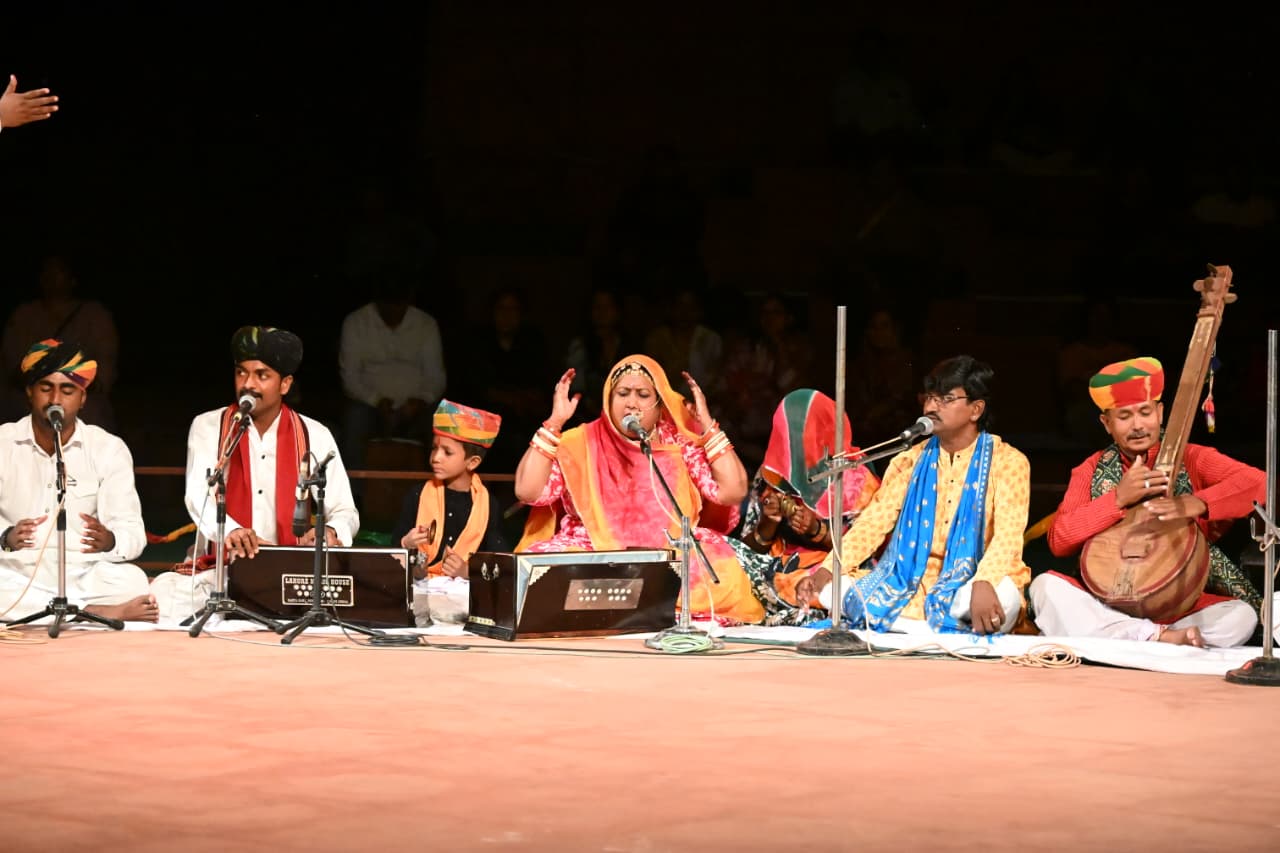 जवाहर कला केंद्र में  लोकरंग समारोह में राजस्थानी लोक गायन से आगाज
