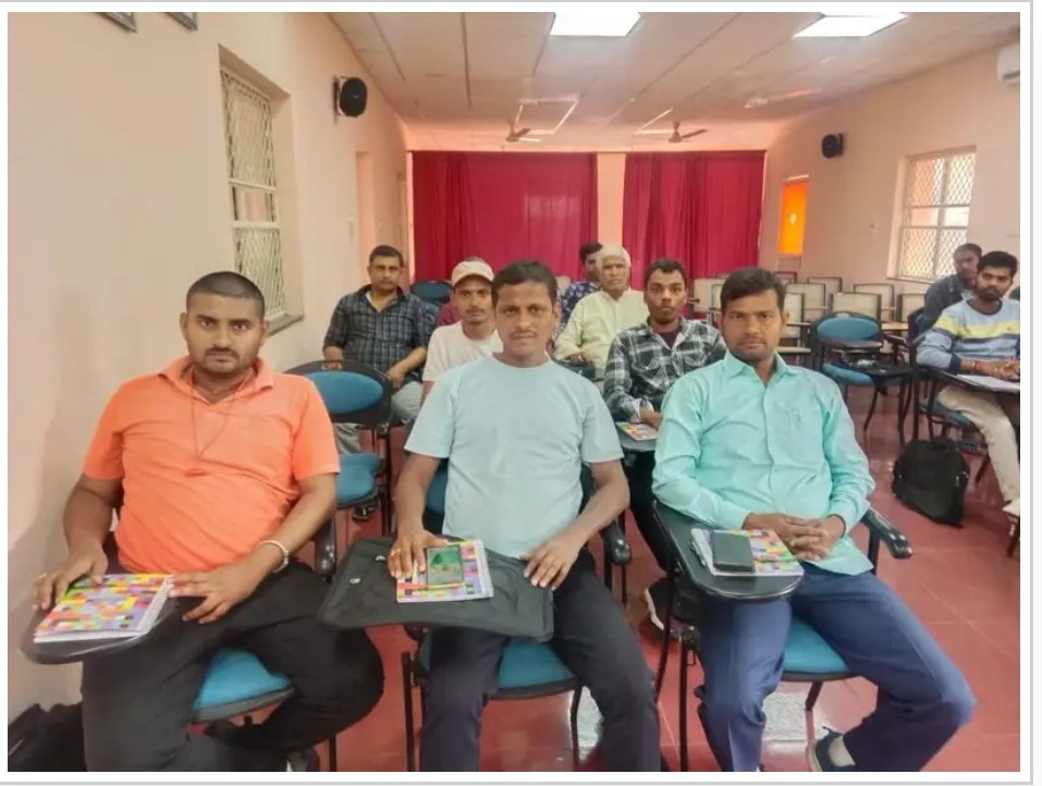 प्रशिक्षण में शामिल अभ्यर्थी प्रशिक्षण में शामिल अभ्यर्थी