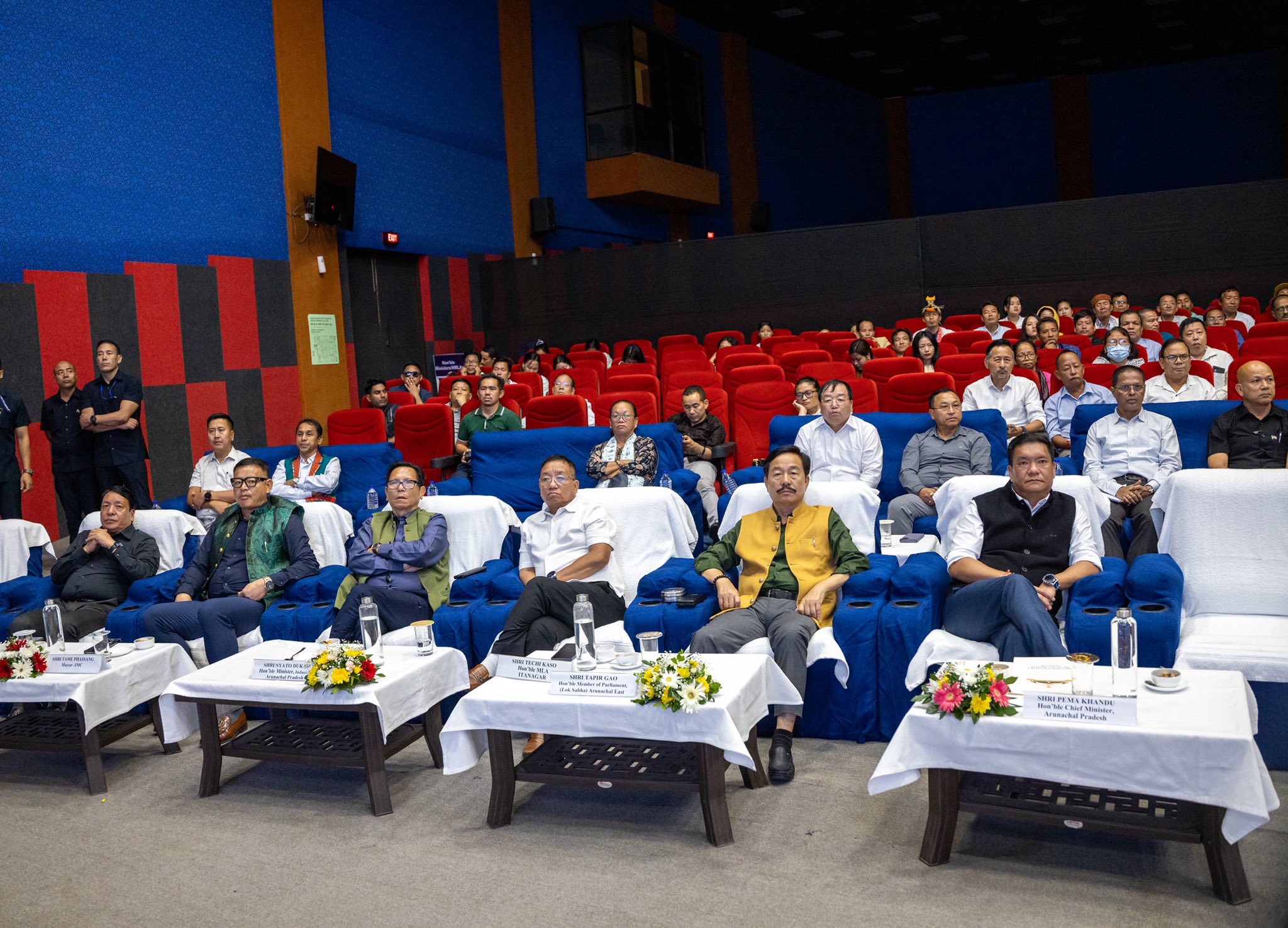 परियोजनाओं के शुभारंभ कार्यक्रम में खाडू ने भी भाग लिया परियोजनाओं के शुभारंभ कार्यक्रम में खाडू ने भी भाग लिया