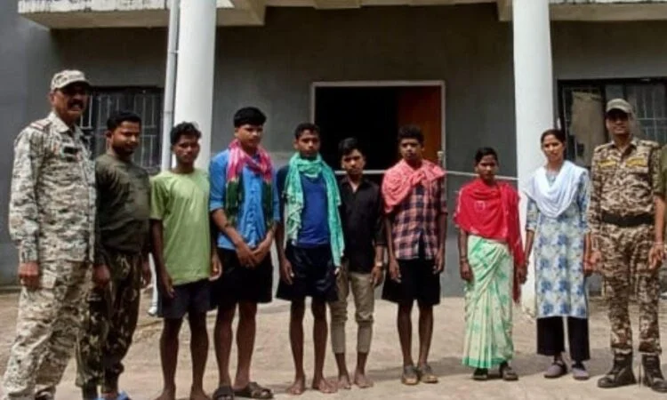 आईडी के साथ 5 संदिग्ध गिरफ्तार