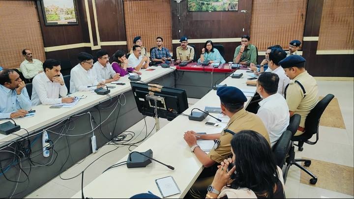 पुलिस व राजस्व अधिकारियों की संयुक्त बैठक संपन्न