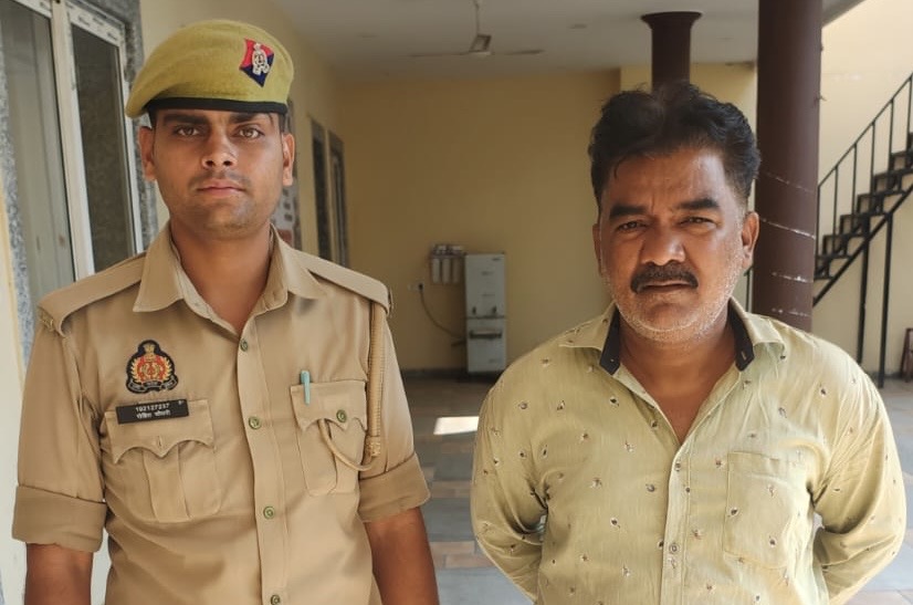श्यामगंज हिंसा के मामले में पुलिस की गिरफ्त में आरोपी आरिफ। श्यामगंज हिंसा के मामले में पुलिस की गिरफ्त में आरोपी आरिफ।