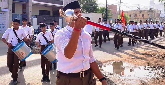 जोश, उमंग, उल्लास के मनाया विजय दशमी उत्सव, पथ संचलन निकाला जोश, उमंग, उल्लास के मनाया विजय दशमी उत्सव, पथ संचलन निकाला