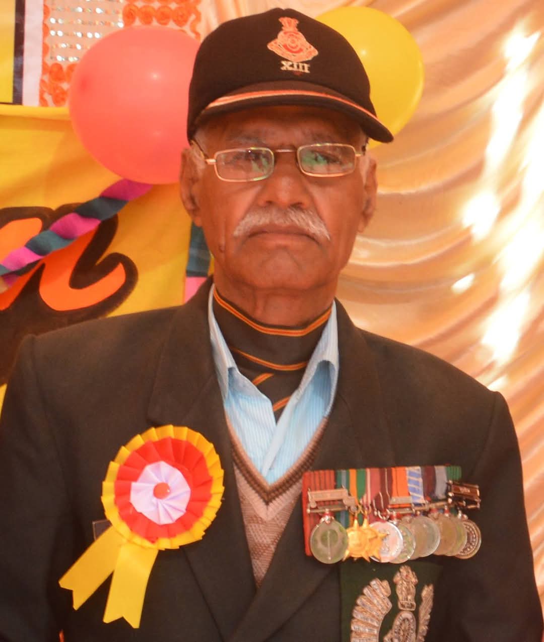 धारटीधार के पहले ऑनरेरी कैप्टन शादी राम ठाकुर का निधन, तीन युद्धों के वीर को दी गई अंतिम विदाई धारटीधार के पहले ऑनरेरी कैप्टन शादी राम ठाकुर का निधन, तीन युद्धों के वीर को दी गई अंतिम विदाई