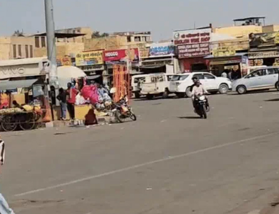 ठंडी और गर्मी का मिला जुला असर दिखाया माैसम ने, एसी और कूलर का इस्तेमाल काफी हद तक बंद