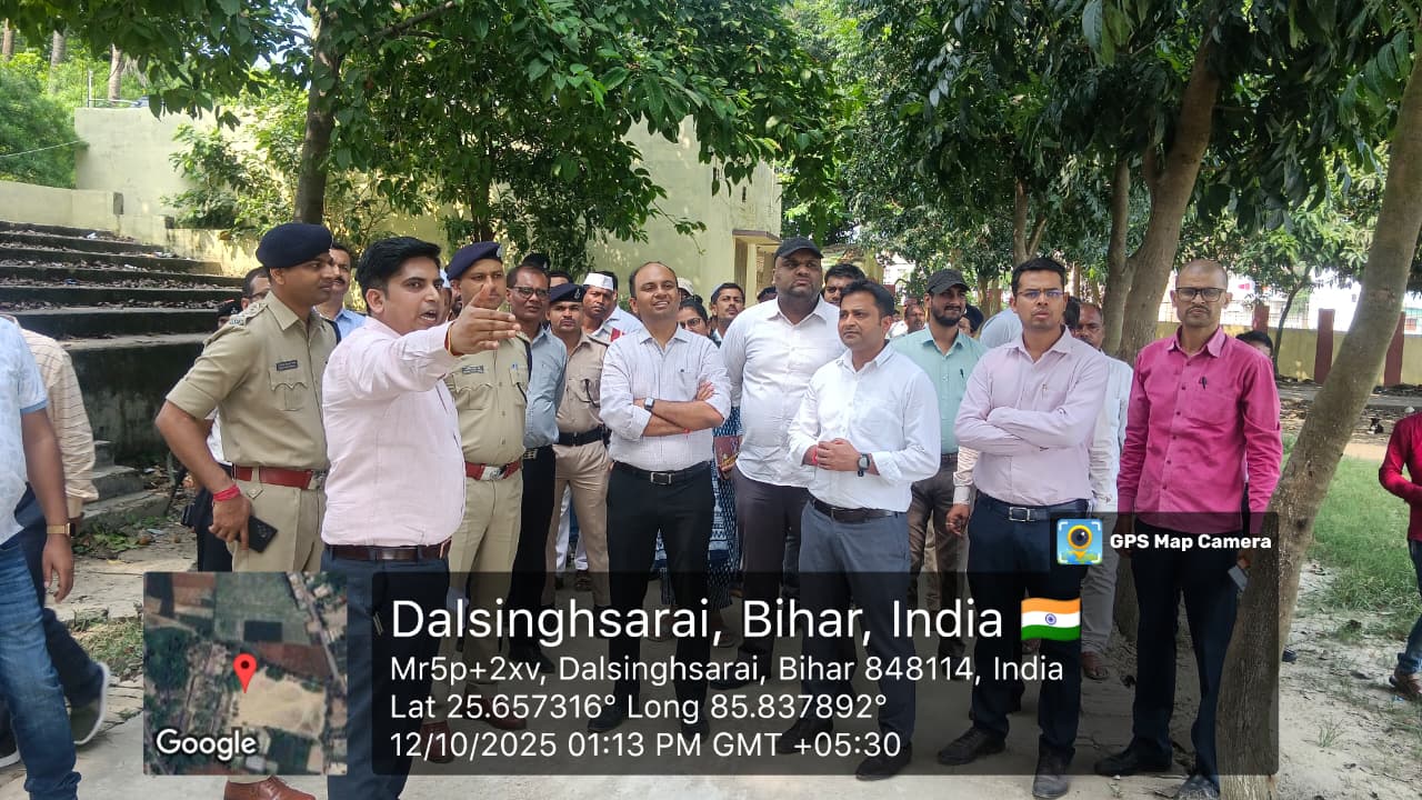 डीएम-एसपी ने समस्तीपुर कॉलेज स्थित इवीएम कमिशनिंग एवं डिस्पैच सेंटर का किया निरीक्षण