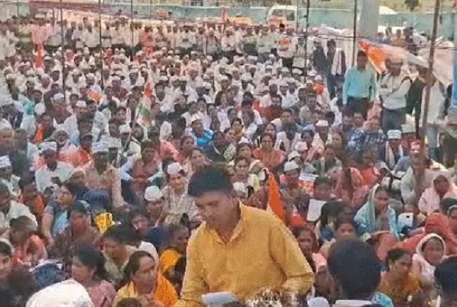आउटसोर्स कर्मचारियों का भोपाल के अंबेडकर पार्क में प्रदर्शन आउटसोर्स कर्मचारियों का भोपाल के अंबेडकर पार्क में प्रदर्शन