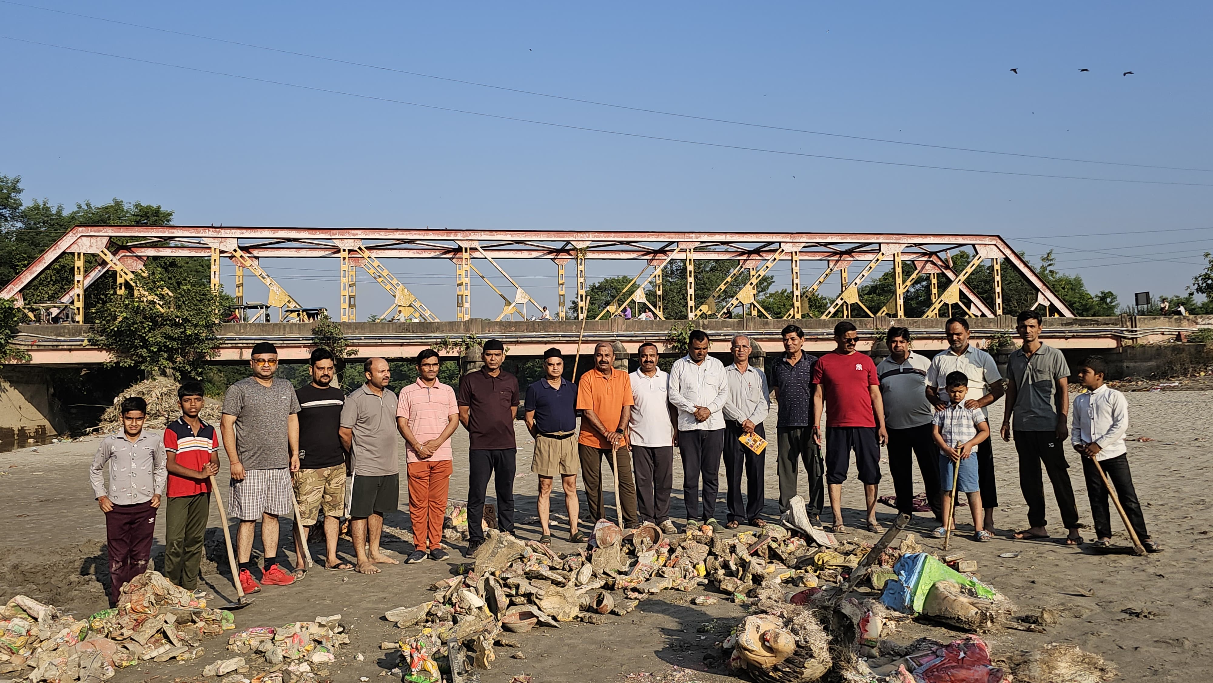 आरएसएस रानीपुर का स्वच्छता अभियान आरएसएस रानीपुर का स्वच्छता अभियान