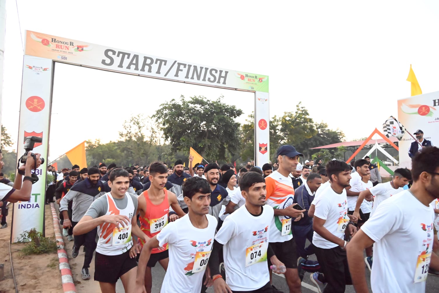 शौर्य और बलिदान की परंपरा” की थीम पर 6 किलोमीटर का प्रोमो रन शौर्य और बलिदान की परंपरा” की थीम पर 6 किलोमीटर का प्रोमो रन