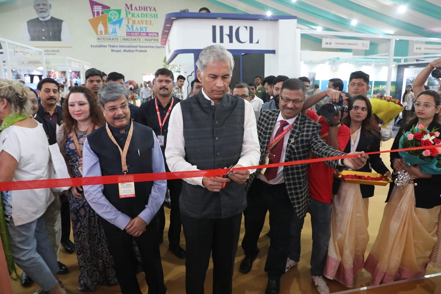 मुख्य सचिव अनुराग जैन ने मध्यप्रदेश ट्रैवल मार्ट में आयोजित बी-2-बी इवेंट एवं प्रदर्शनी का शुभारंभ किया मुख्य सचिव अनुराग जैन ने मध्यप्रदेश ट्रैवल मार्ट में आयोजित बी-2-बी इवेंट एवं प्रदर्शनी का शुभारंभ किया