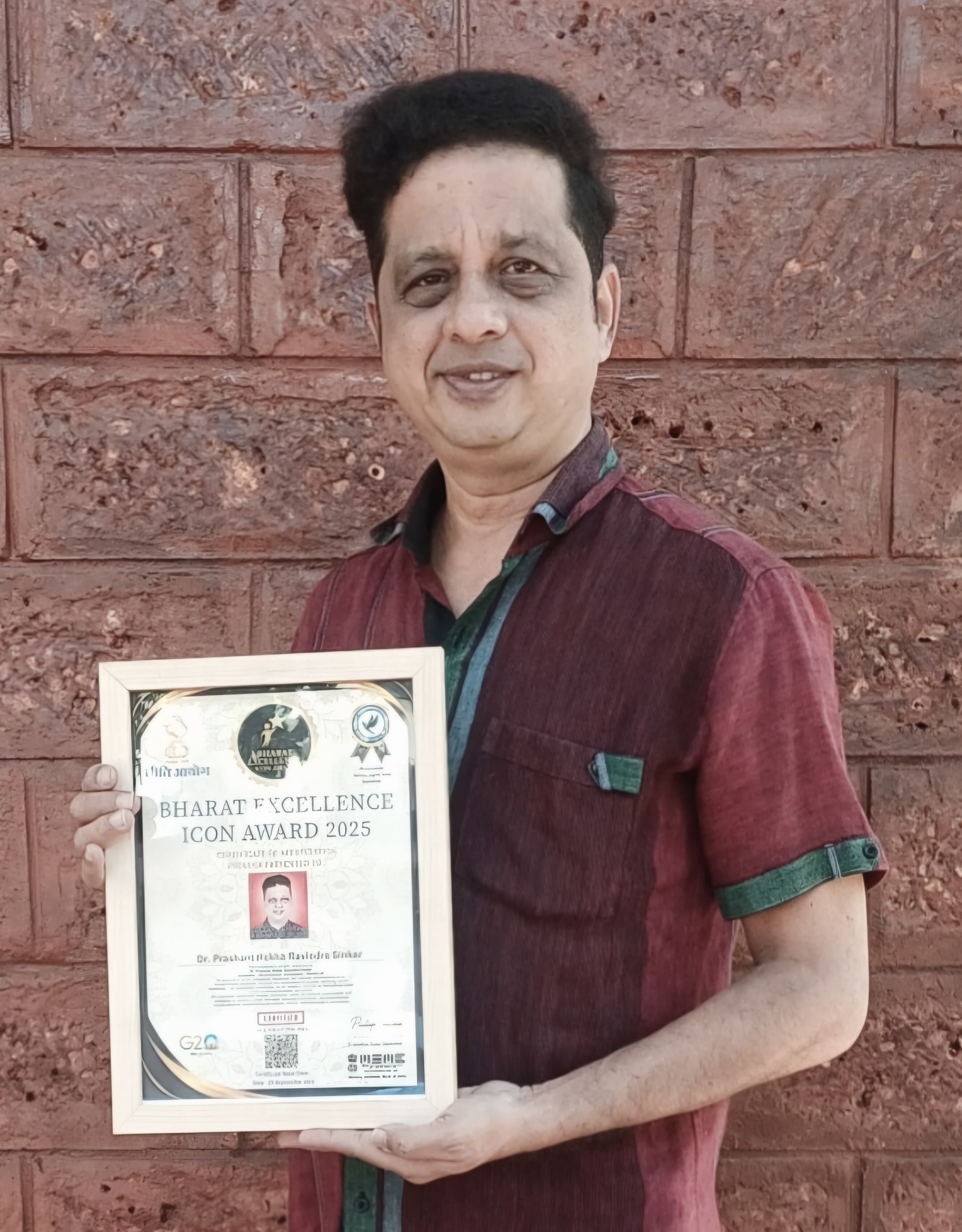 Dr Prashant honoured with Bharat excellence icon Dr Prashant honoured with Bharat excellence icon