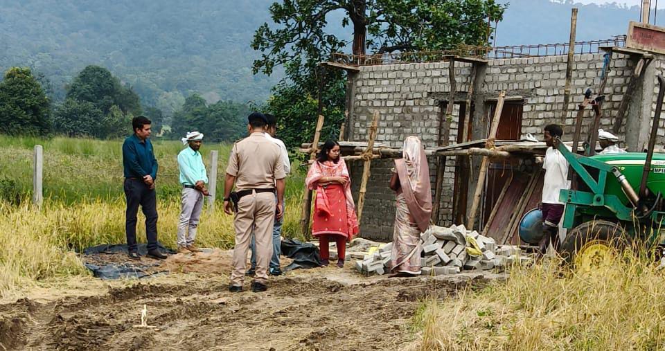 सामुदायिक शौचालय का निरीक्षण सामुदायिक शौचालय का निरीक्षण