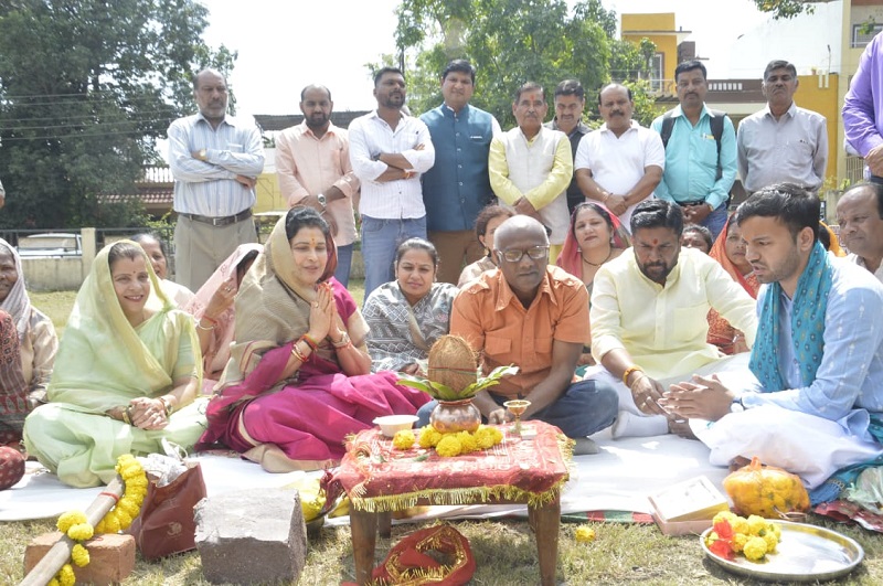 साकेत नगर में 50 लाख से अधिक का भूमिपूजन साकेत नगर में 50 लाख से अधिक का भूमिपूजन