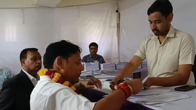 अंता उपचुनाव के लिए नामांकन प्रक्रिया अंता उपचुनाव के लिए नामांकन प्रक्रिया