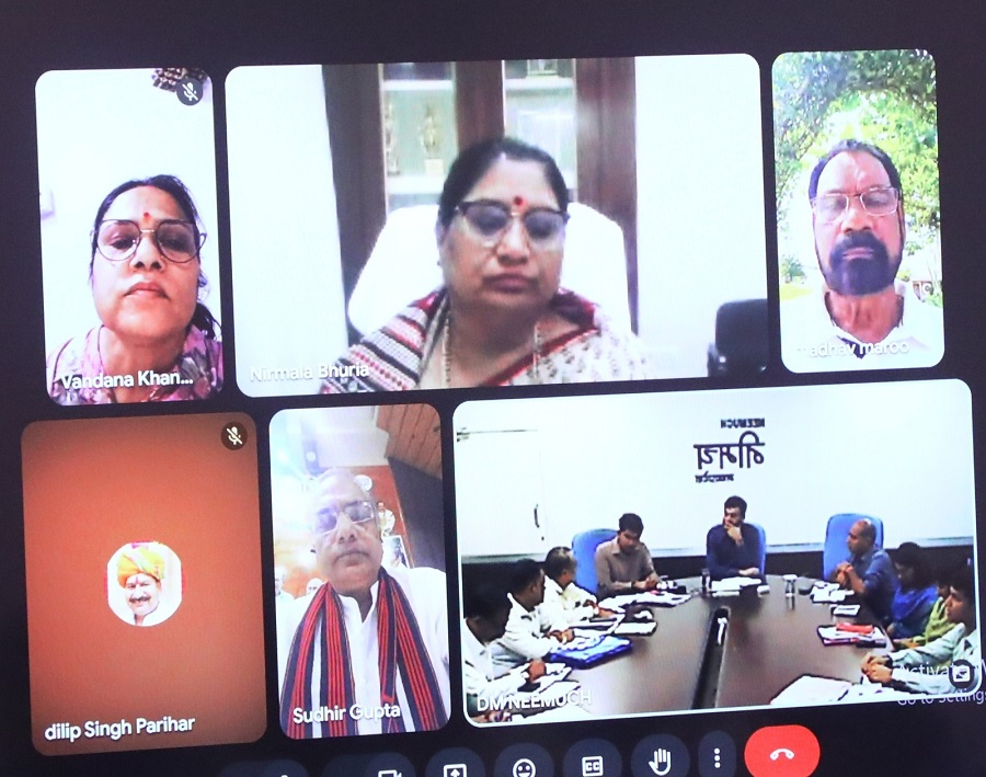 मंत्री निर्मला भूरिया ने की वीडियो कॉन्फ्रेंसिंग के माध्यम से समीक्षा मंत्री निर्मला भूरिया ने की वीडियो कॉन्फ्रेंसिंग के माध्यम से समीक्षा