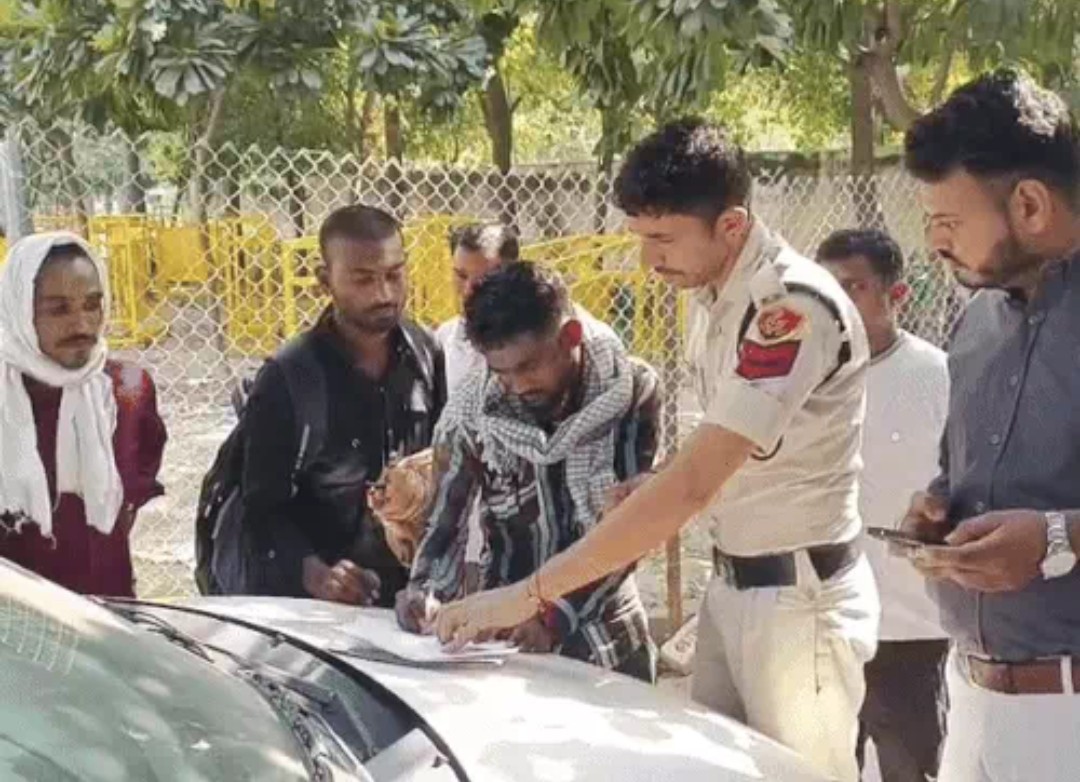 पानीपत सिविल अस्पताल में की कार्रवाई करती थाना इसराना पुलिस। पानीपत सिविल अस्पताल में की कार्रवाई करती थाना इसराना पुलिस।