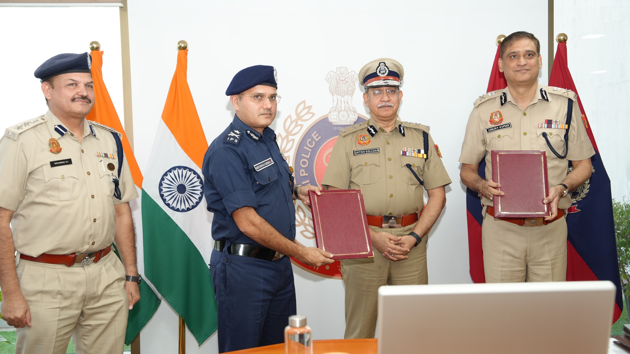 दिल्ली पुलिस और एनडीआरएफ के बीच आपदा प्रबंधन प्रशिक्षण को लेकर समझौता नवीनीकृत दिल्ली पुलिस और एनडीआरएफ के बीच आपदा प्रबंधन प्रशिक्षण को लेकर समझौता नवीनीकृत