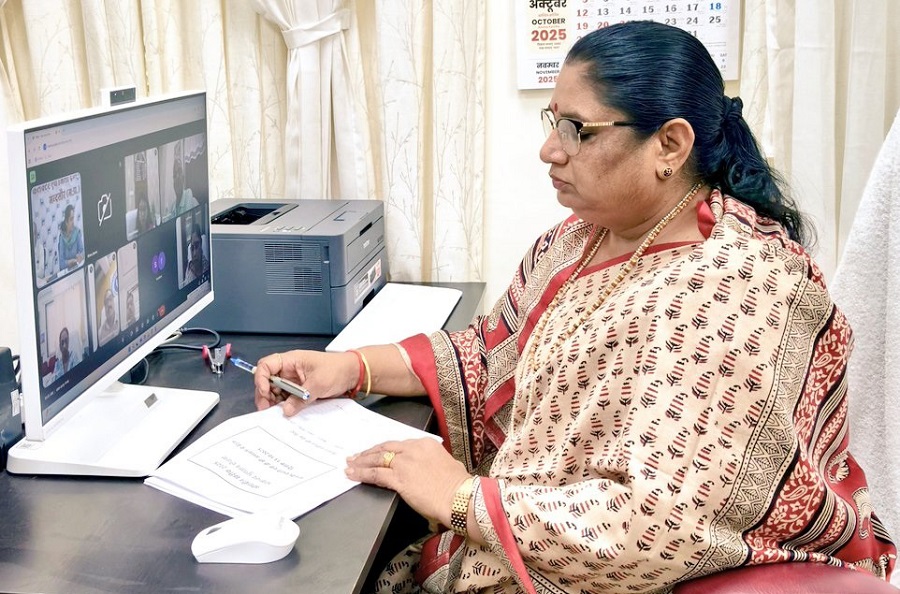 मंत्री निर्मला भूरिया ने की वीडियो कॉन्फ्रेंसिंग के माध्यम से समीक्षा मंत्री निर्मला भूरिया ने की वीडियो कॉन्फ्रेंसिंग के माध्यम से समीक्षा