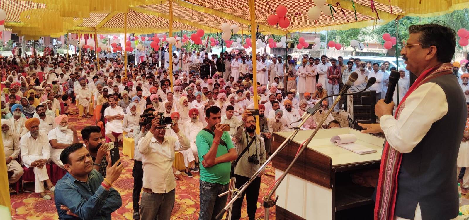 कार्यक्रम को संबोधित करते मंत्री कृष्ण बेदी। कार्यक्रम को संबोधित करते मंत्री कृष्ण बेदी।