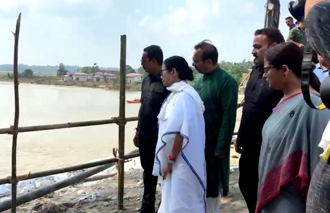 मुख्यमंत्री ममता बनर्जी मुख्यमंत्री ममता बनर्जी