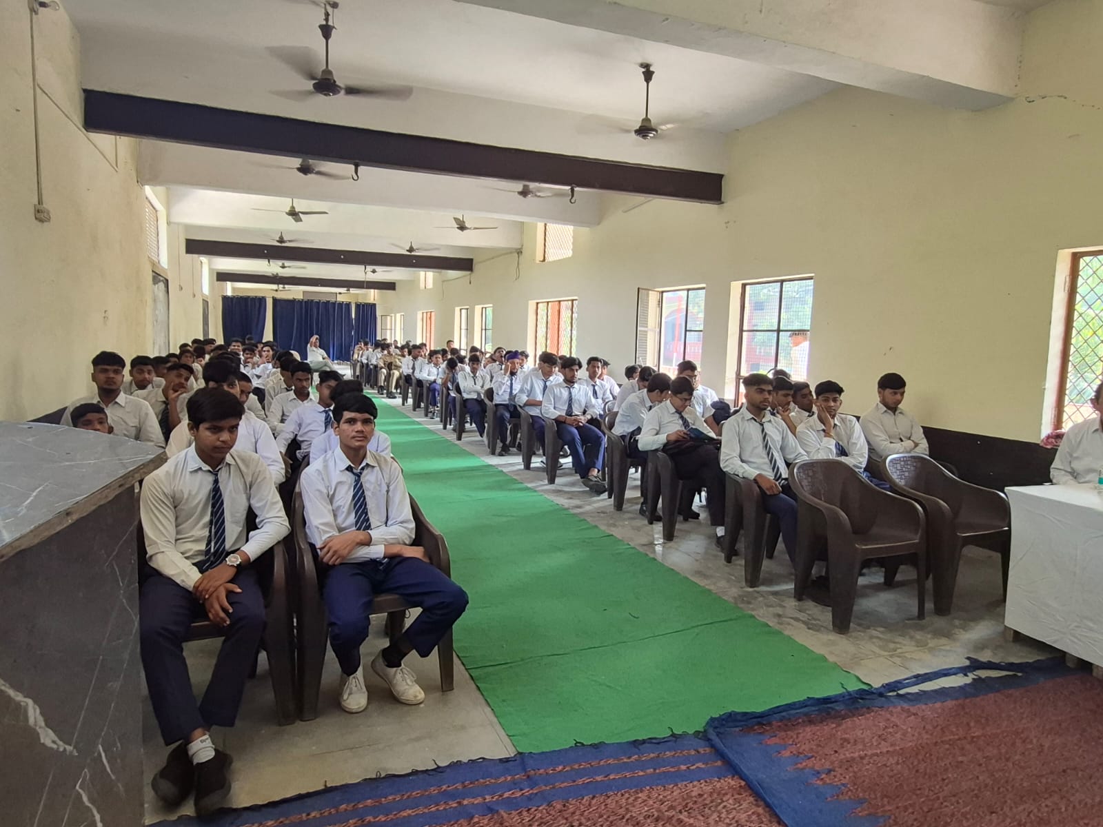 महाराजा अग्रसेन इंटर कॉलेज मुरादाबाद में देखा गया विकसित भारत बिल्डथान-2025 का लाइव प्रसारण