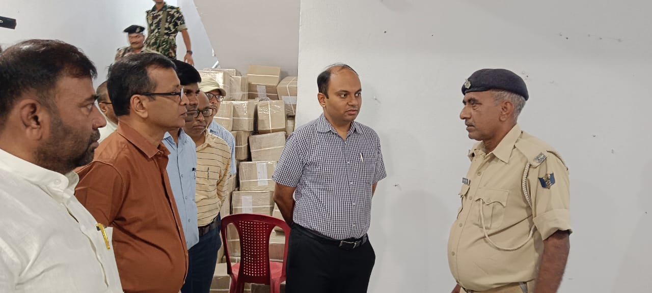 मतदान दल प्रशिक्षण में अनुपस्थिति पर जिला पदाधिकारी ने जाहिर की नाराजगी , दिया प्राथमिकी दर्ज करने का आदेश मतदान दल प्रशिक्षण में अनुपस्थिति पर जिला पदाधिकारी ने जाहिर की नाराजगी , दिया प्राथमिकी दर्ज करने का आदेश