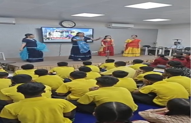 दून पुस्तकालय और शोध केंद्र में मंगलवार को “एहसास” नामक नाटक का मंचन दून पुस्तकालय और शोध केंद्र में मंगलवार को “एहसास” नामक नाटक का मंचन