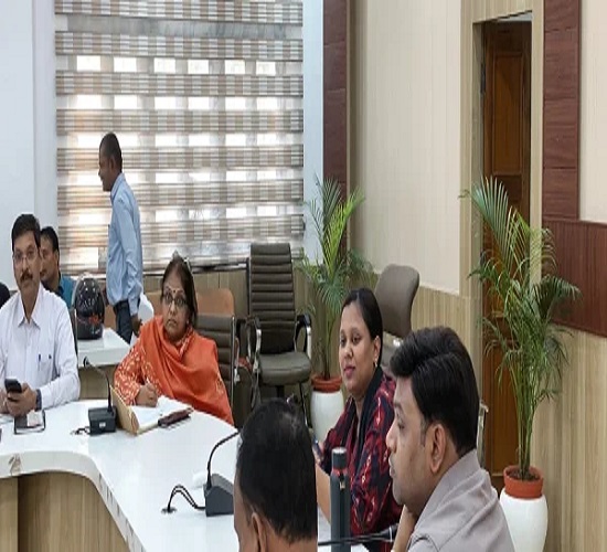 प्रयागराज के हण्डिया तहसील क्षेत्र में आयोजित हुए रोजगार मेले का छाया चित्र प्रयागराज के हण्डिया तहसील क्षेत्र में आयोजित हुए रोजगार मेले का छाया चित्र